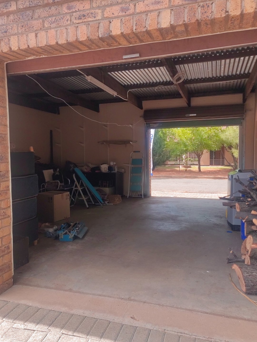  Bedroom Property for Sale in Carters Glen Northern Cape